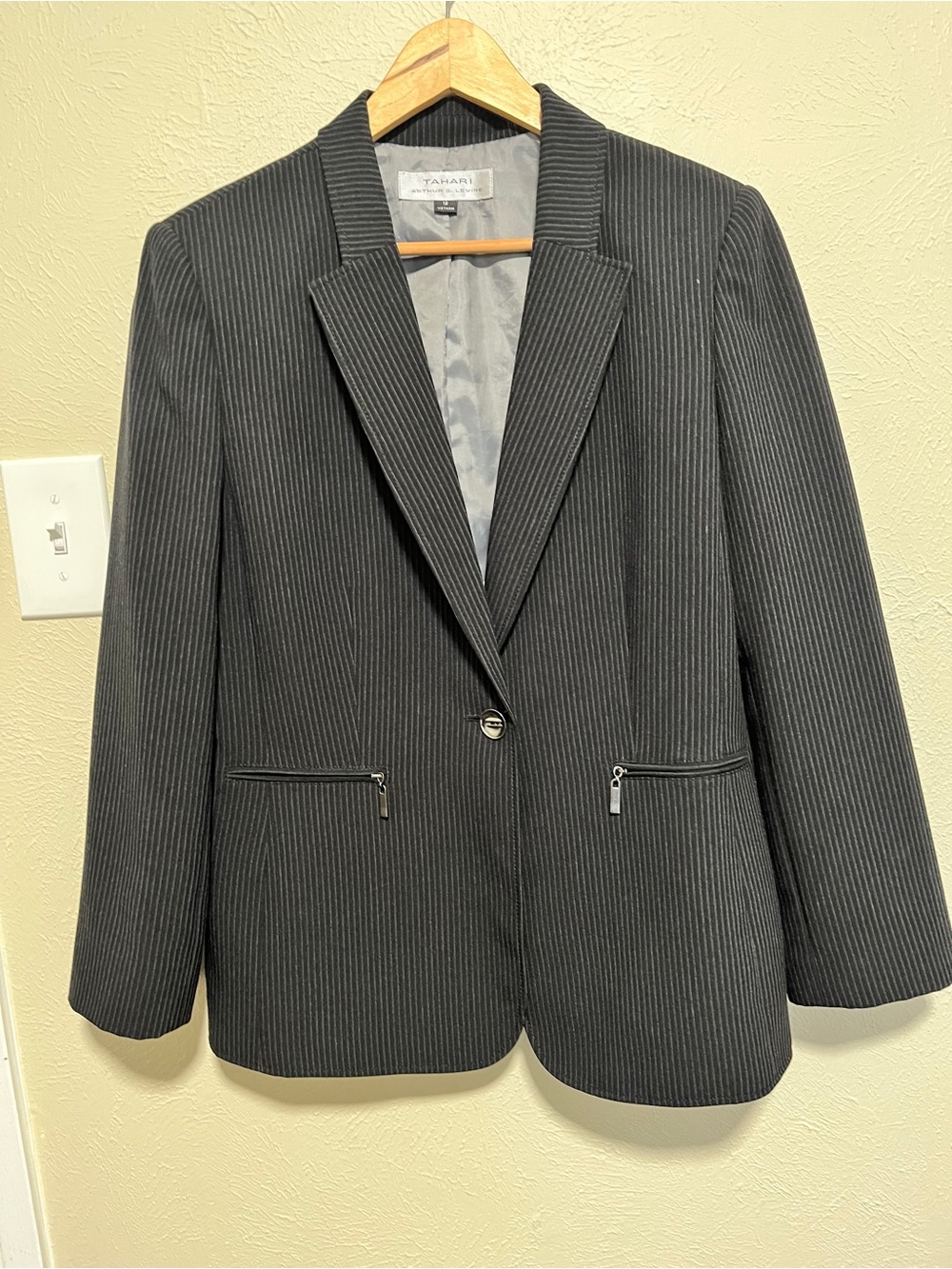 Tahari Charcoal Pinstripe Single-Button Blazer